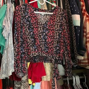 Floral American Eagle long sleeve side tie wrap crop blouse